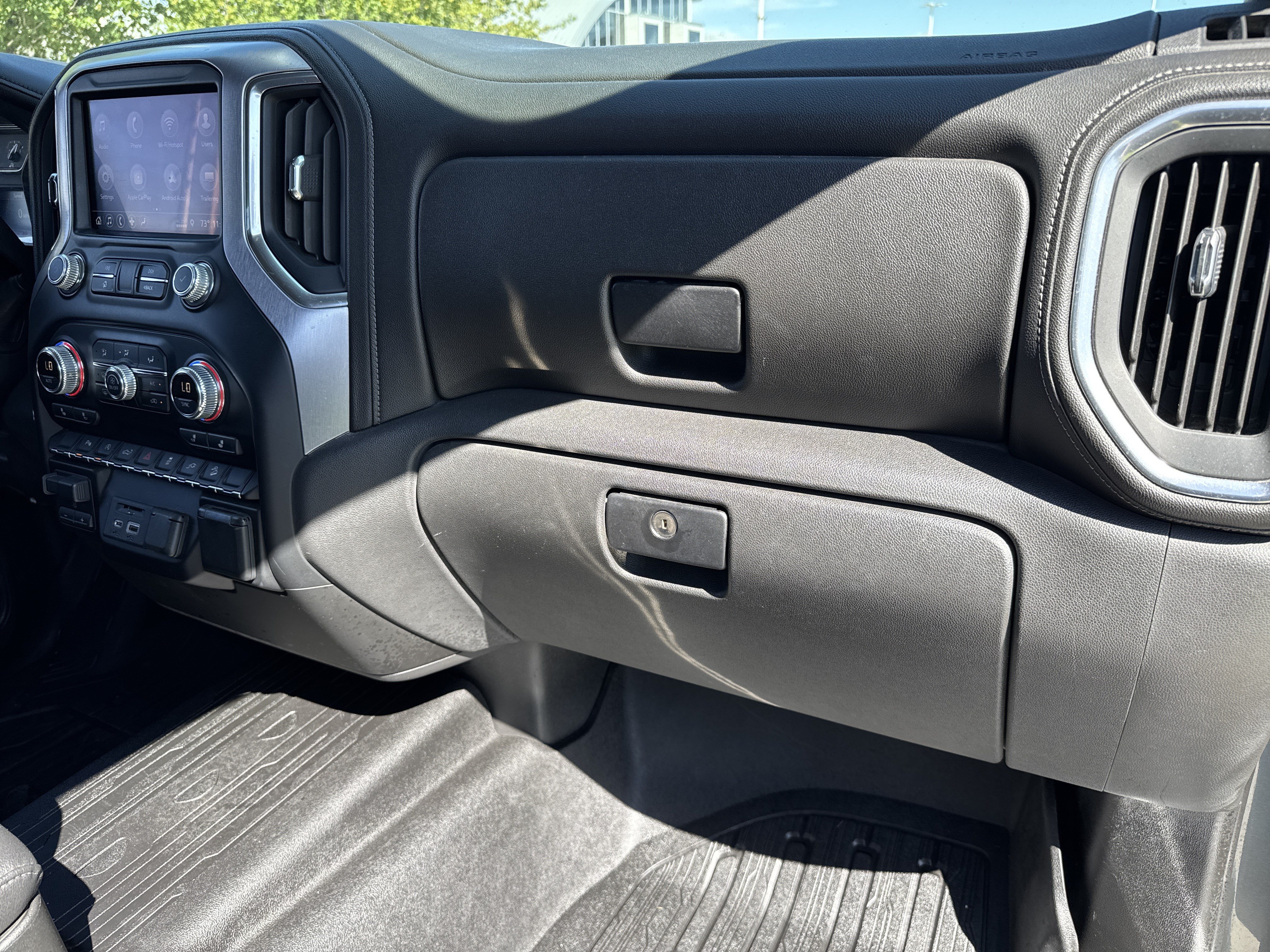 Used 2019 GMC Sierra 1500 SLT w/ Driver Alert Package I AWD/4WD image 22