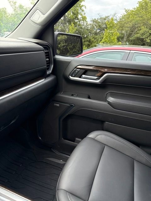 Used 2024 GMC Sierra 1500 Elevation w/ Elevation Premium Package AWD/4WD image 4