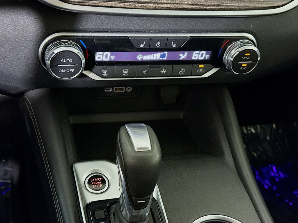 Certified 2019 Nissan Altima 2.0 Platinum FWD image 10