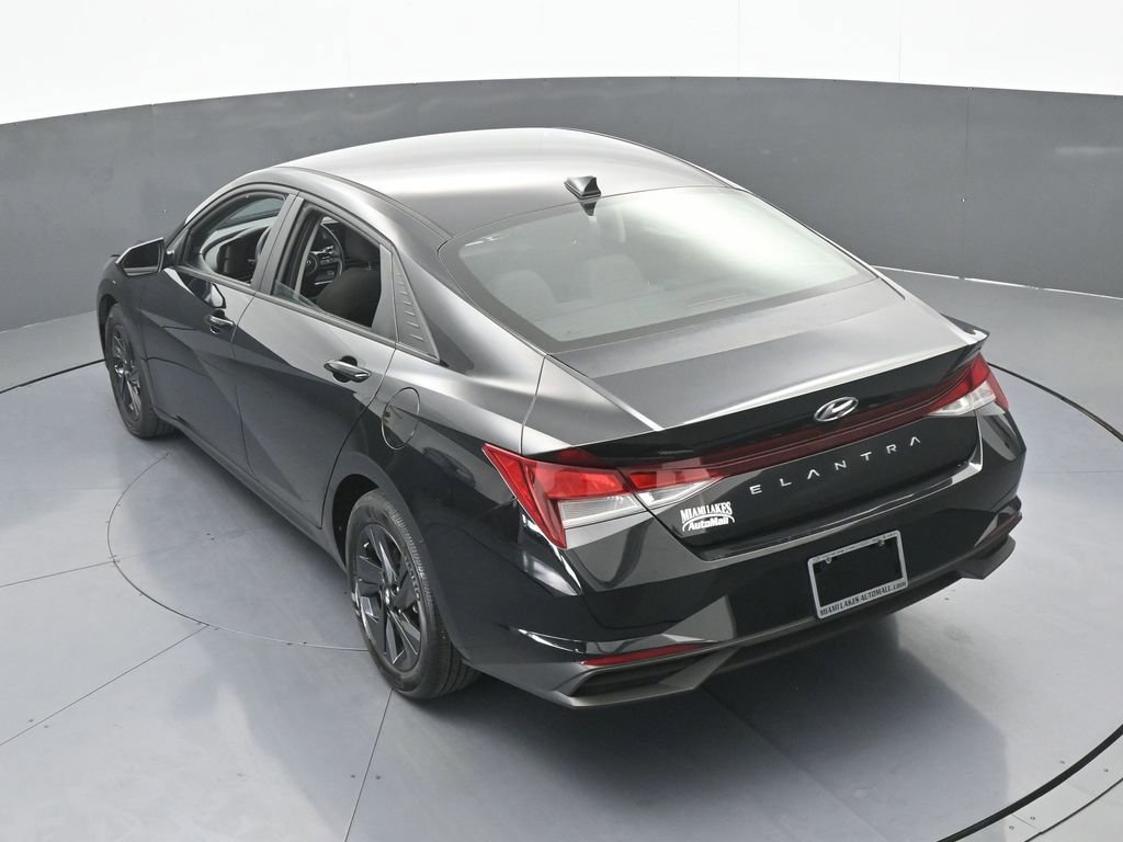 Used 2023 Hyundai Elantra SEL image 49