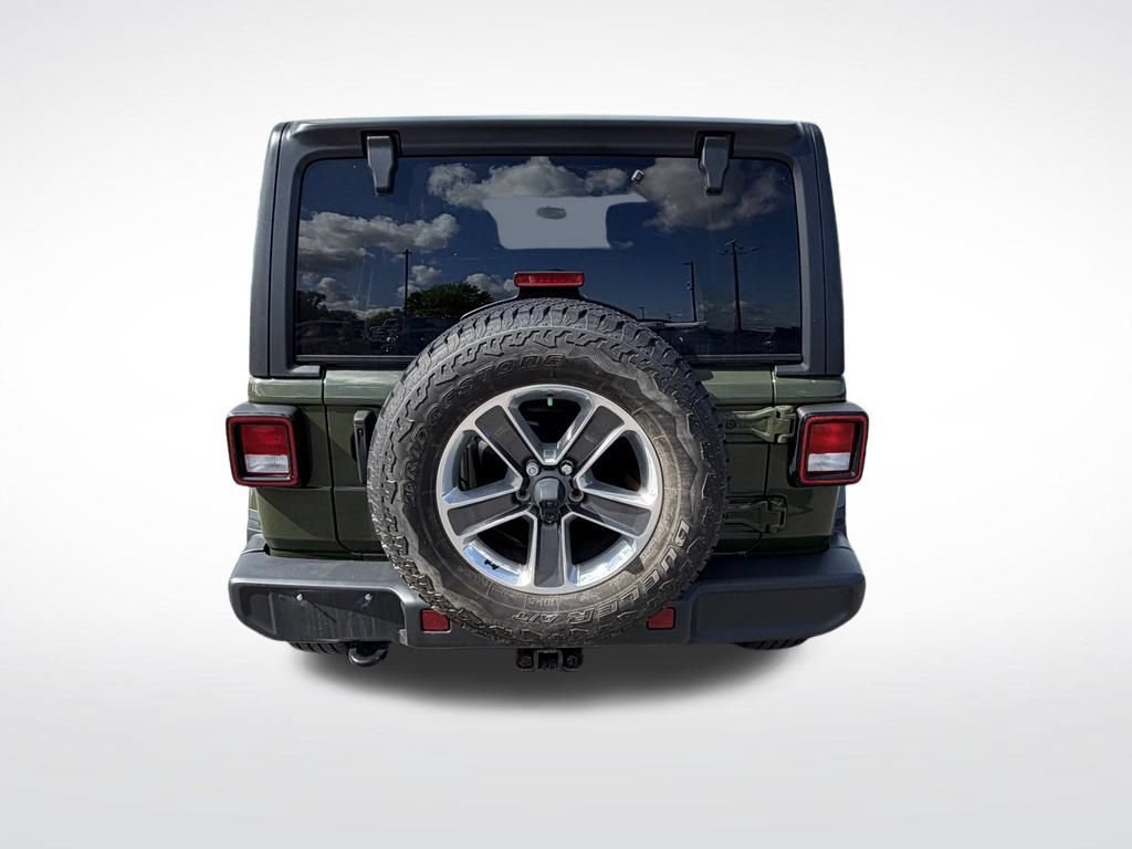 Used 2021 Jeep Wrangler Unlimited Sahara w/ Dual Top Group AWD/4WD image 4