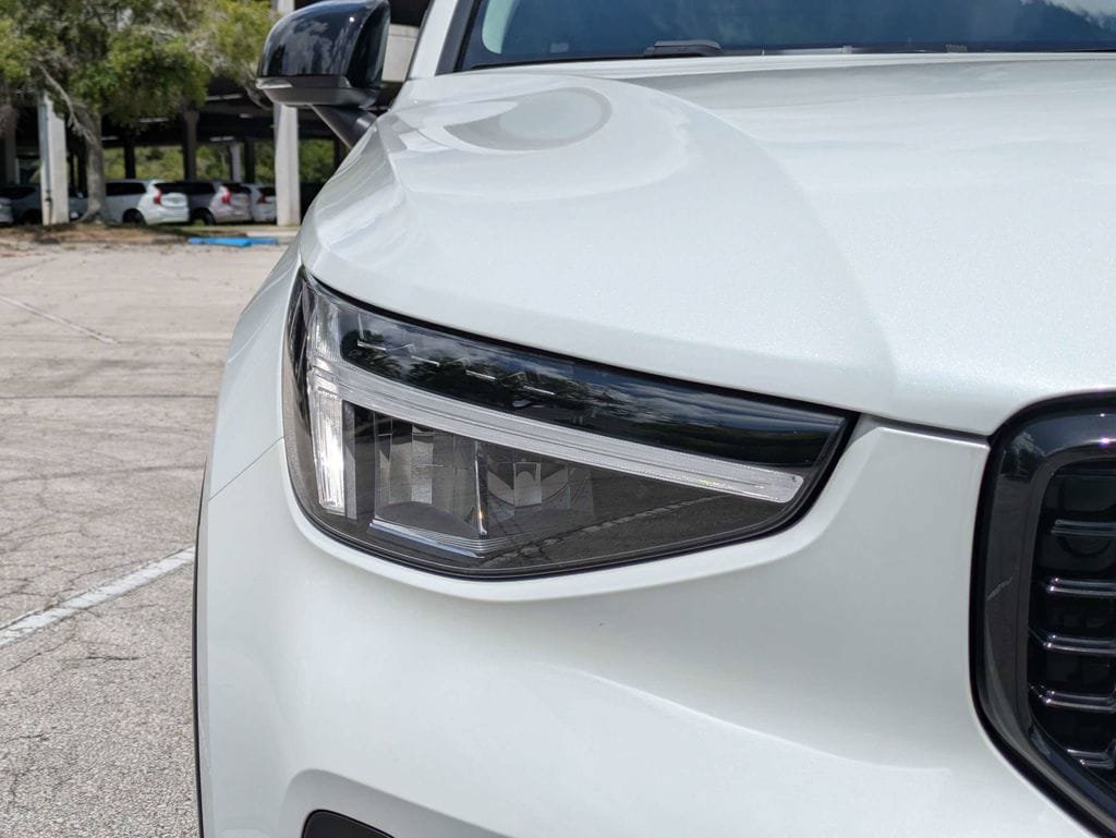 New 2026 Volvo XC40 B4 Core FWD image 10
