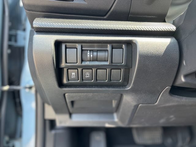 Used 2023 Subaru Crosstrek 2.0i AWD/4WD image 17