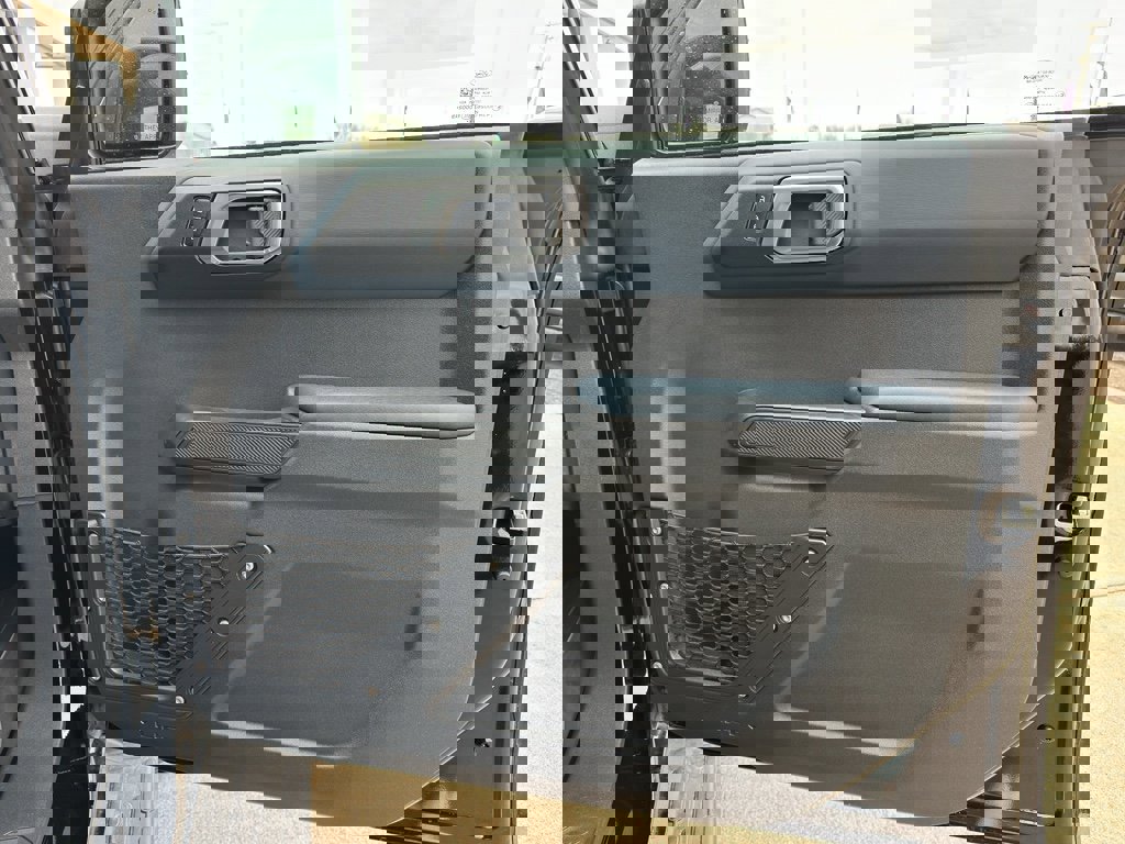 New 2025 Ford Bronco Heritage Edition image 31