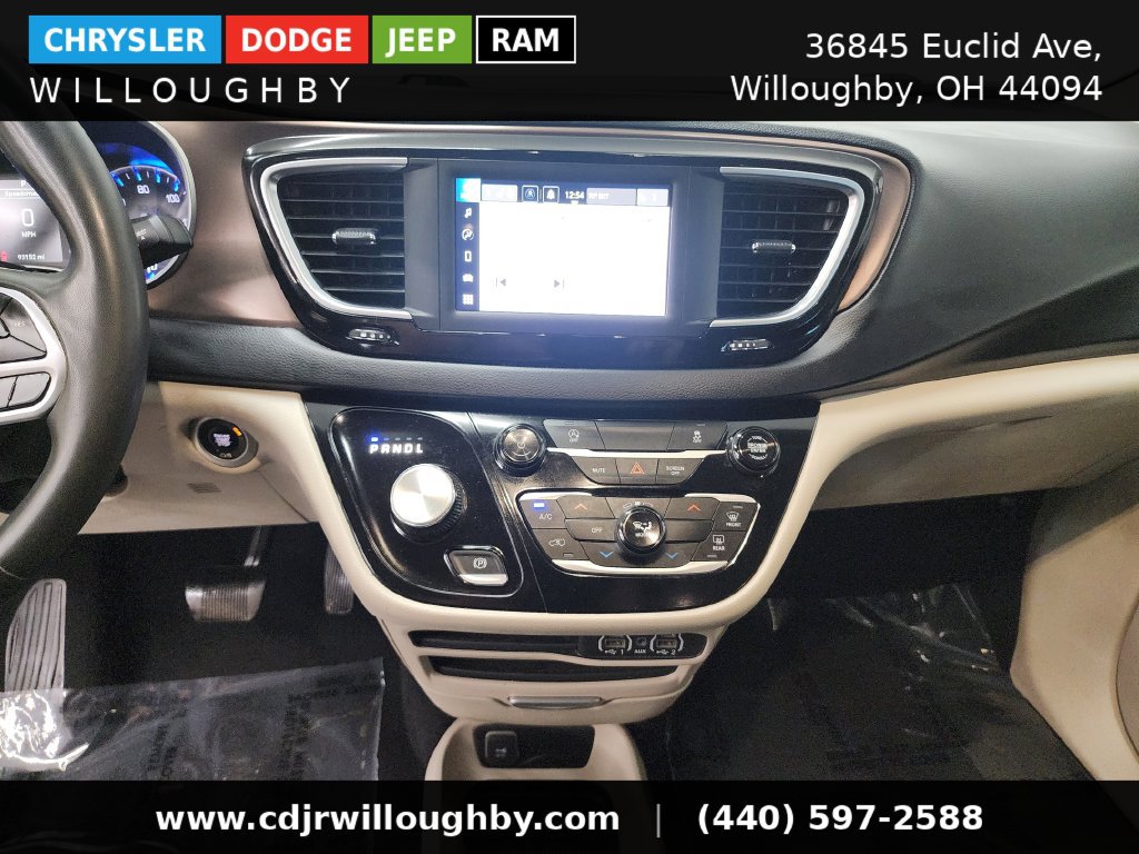 Used 2023 Chrysler Voyager LX FWD image 20