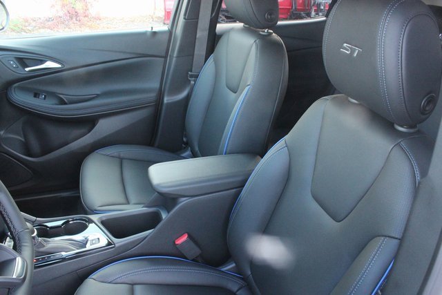 New 2026 Buick Encore GX Sport Touring w/ Advanced Technology Package image 2