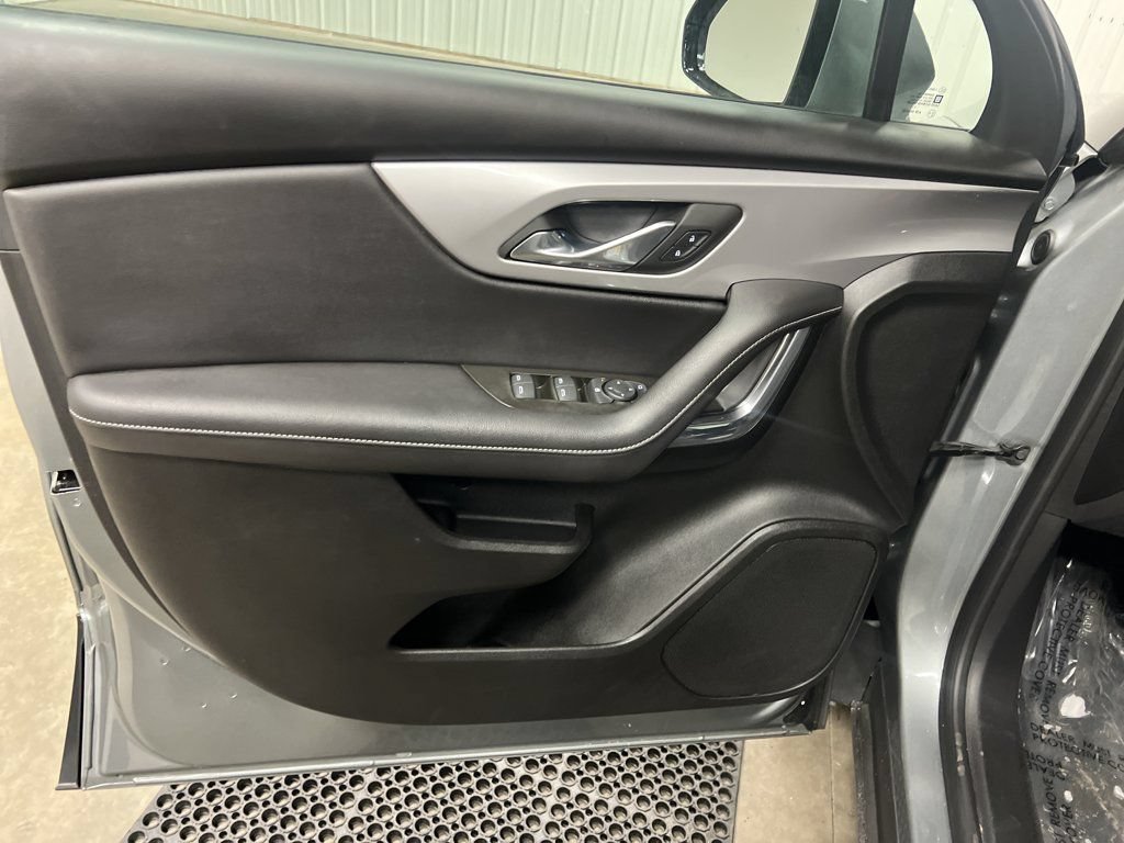 Certified 2023 Chevrolet Blazer LT AWD/4WD image 15