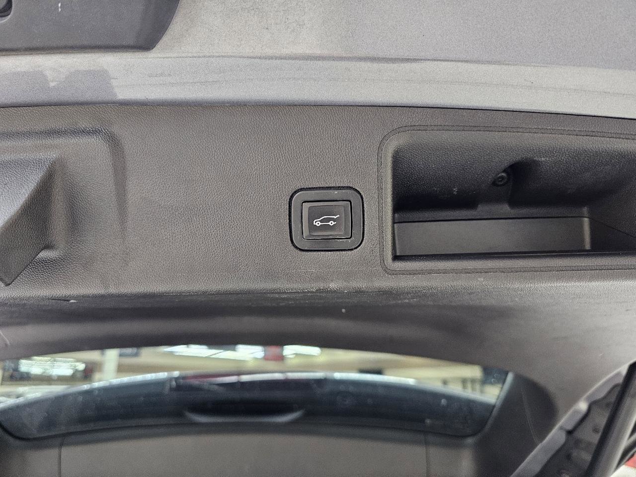 Used 2018 GMC Terrain SLE w/ Infotainment Package I image 13