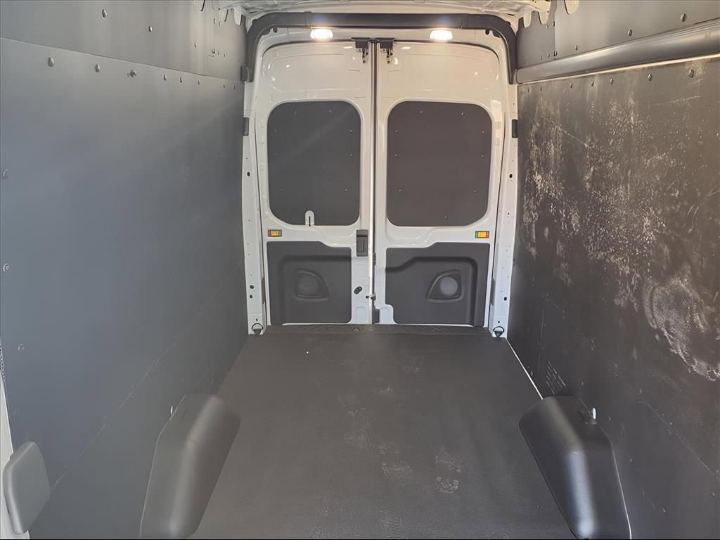 Used 2023 Ford E-Transit 148 High Roof Extended w/ Load Area Protection Package image 28