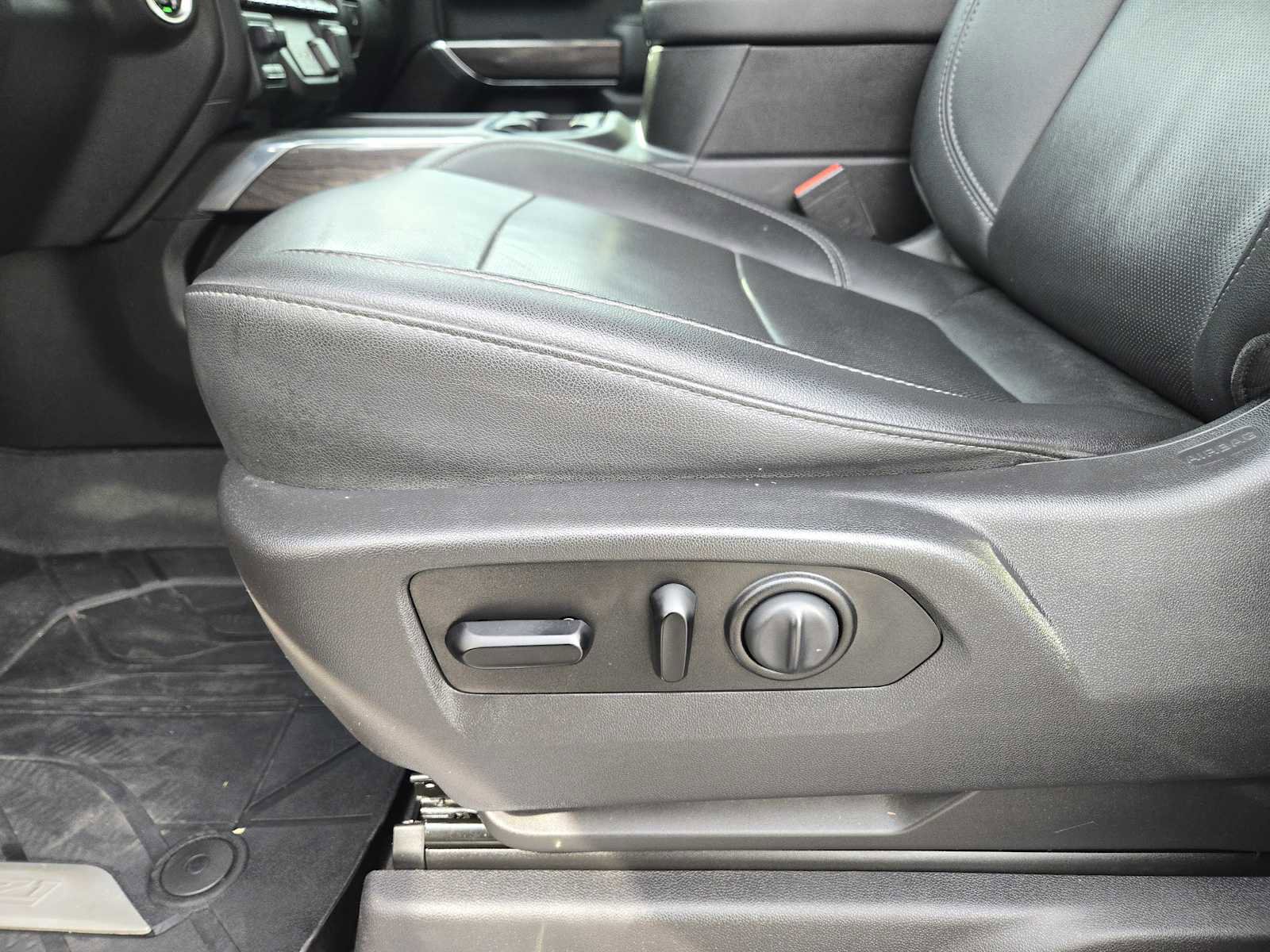 Used 2021 Chevrolet Silverado 1500 LTZ w/ LTZ Premium Package image 24