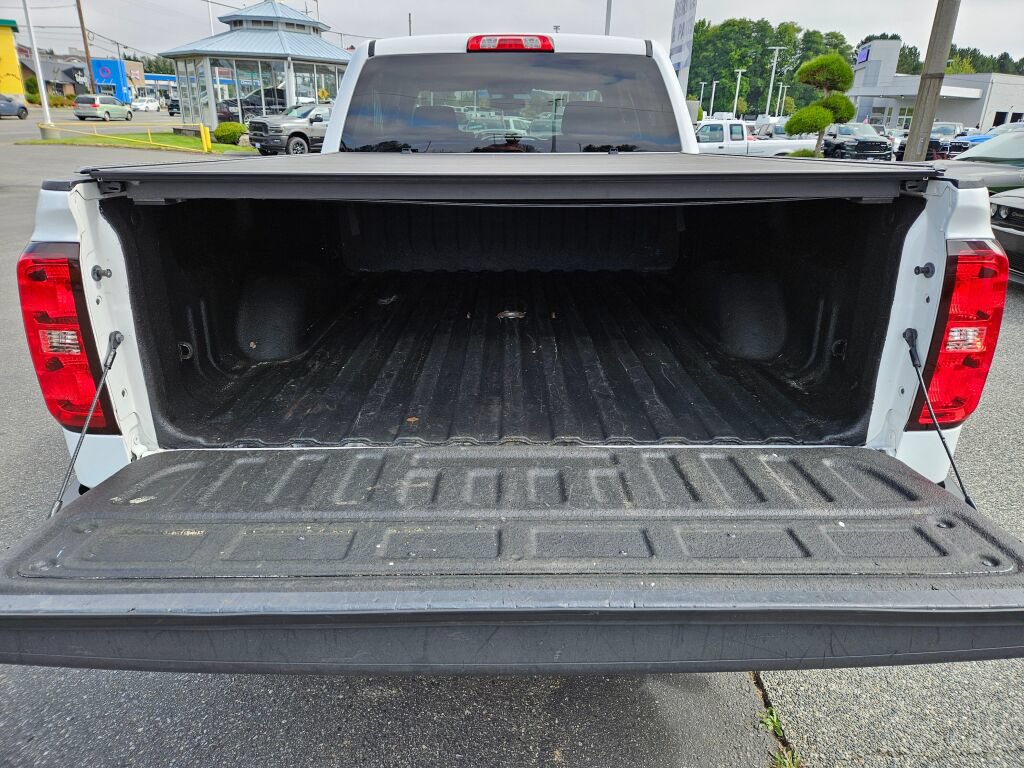 Used 2017 Chevrolet Silverado 1500 LT w/ Trailering Package AWD/4WD image 12
