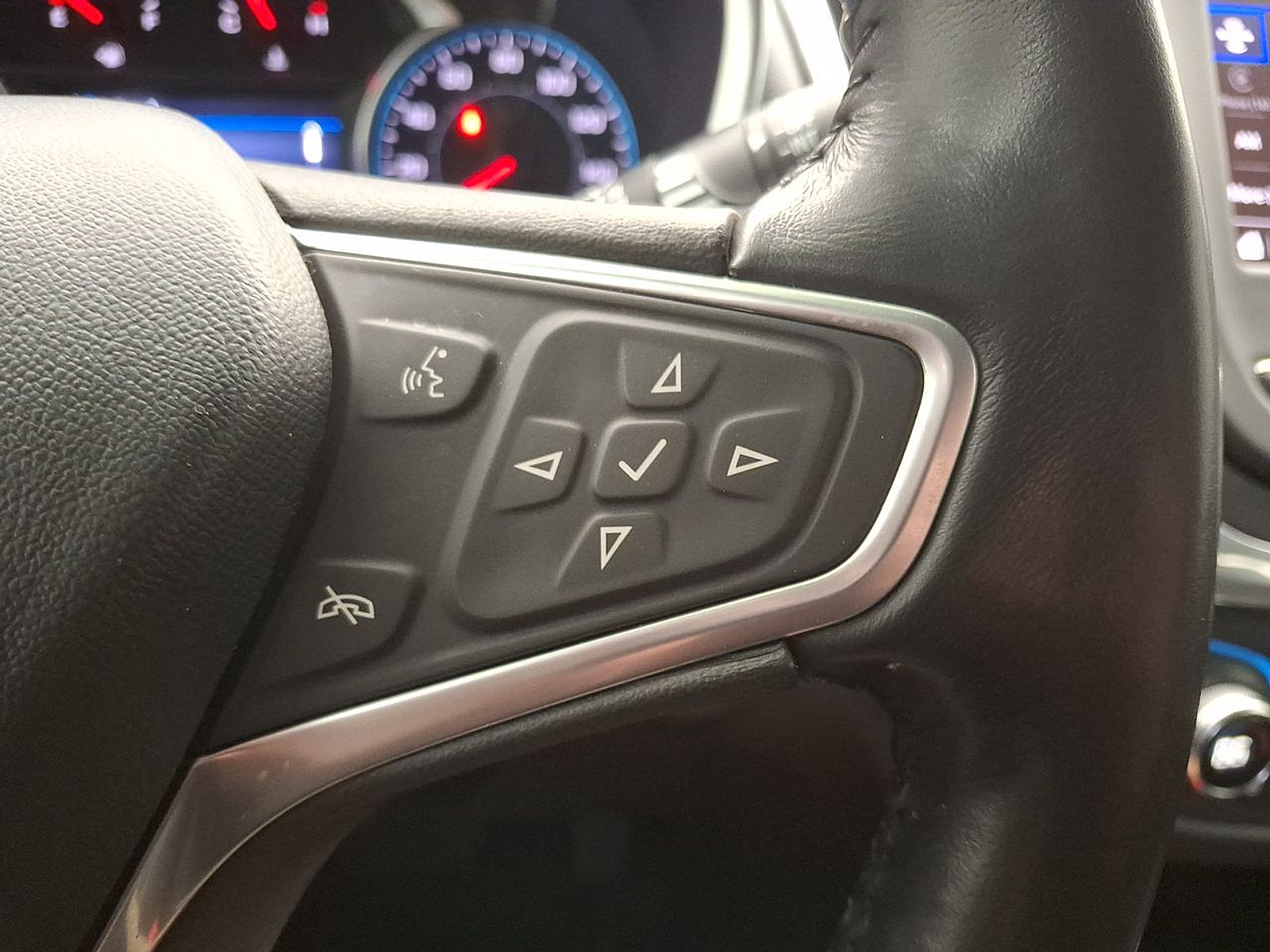 Used 2022 Chevrolet Equinox LT FWD image 21