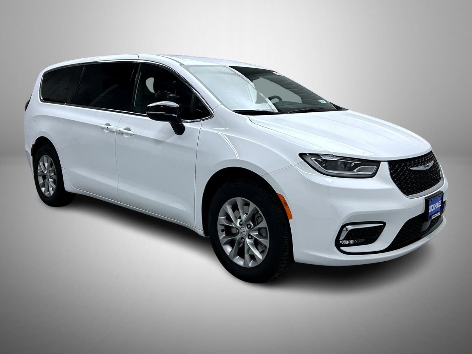 New 2026 Chrysler Pacifica Select image 3