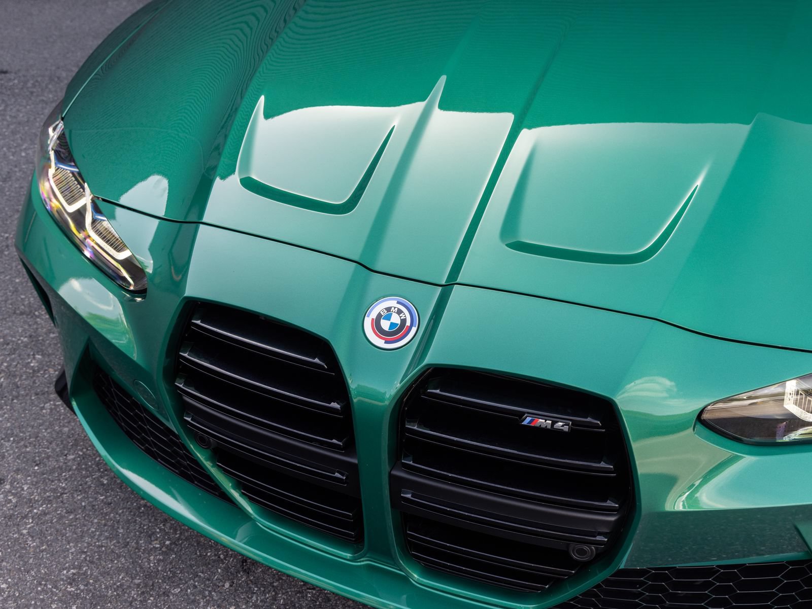 Used 2022 BMW M4 Coupe w/ Executive Package RWD image 8