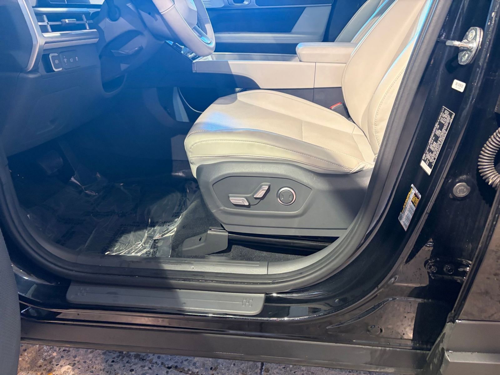 Used 2025 Hyundai Santa Fe SEL image 25