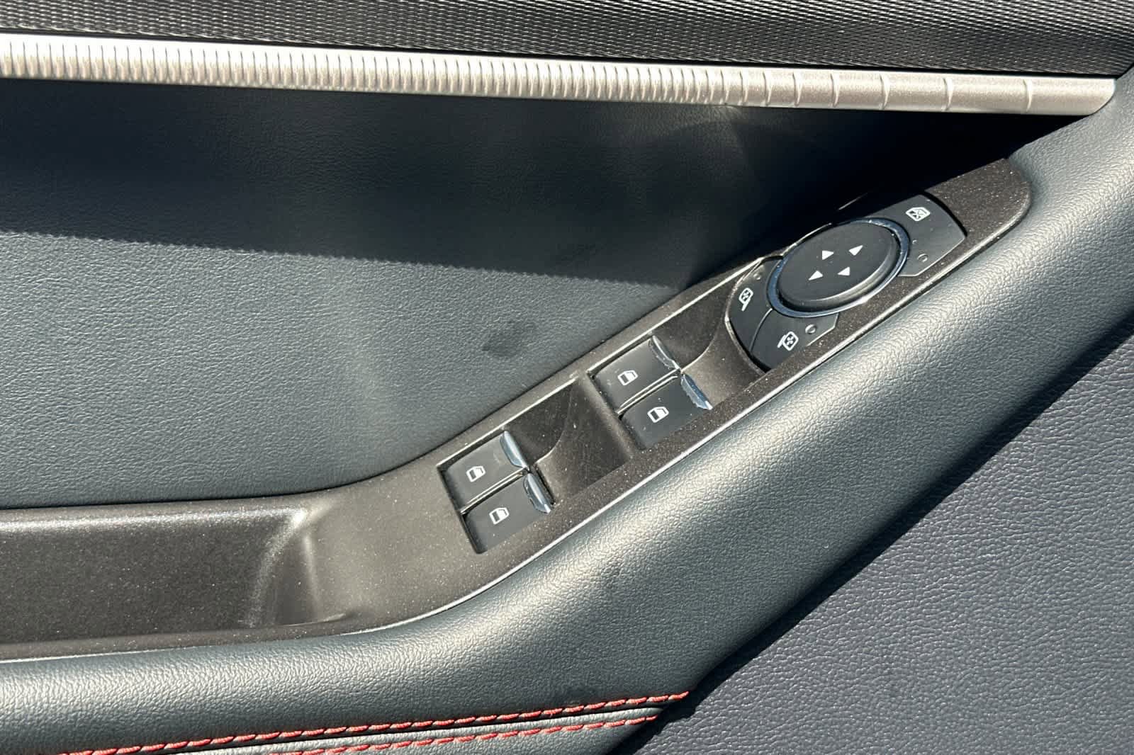 Certified 2025 Ford Explorer ST-Line AWD/4WD image 13