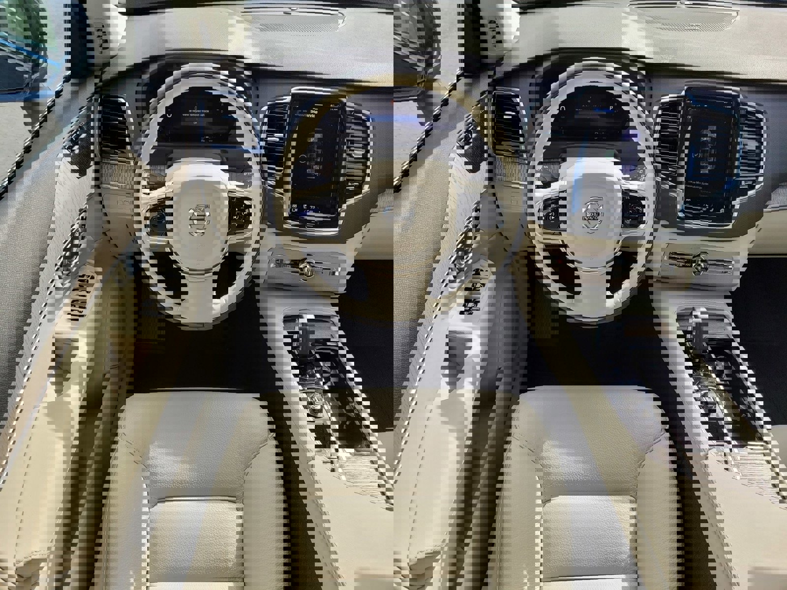 Certified 2024 Volvo XC90 T8 Plus image 14