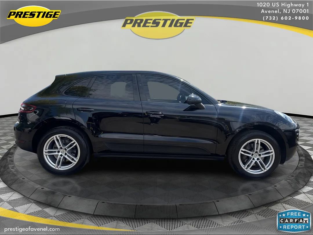 Used 2018 Porsche Macan Sport Edition AWD/4WD image 4