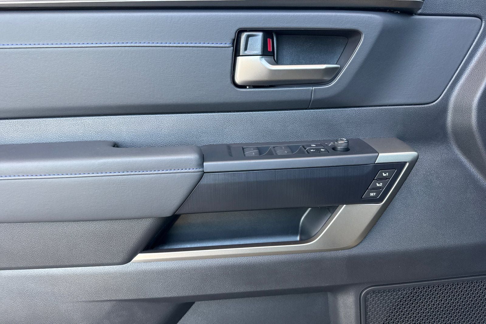 New 2026 Toyota Tundra Platinum AWD/4WD image 12
