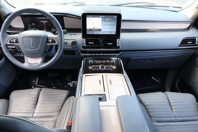 Used 2021 Lincoln Navigator Black Label AWD/4WD image 17