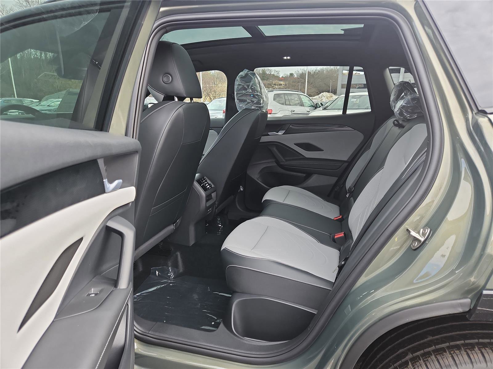 New 2026 Volkswagen Tiguan SE R-Line image 25