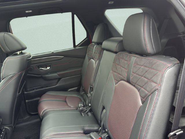 Certified 2026 Honda Pilot Black Edition image 16