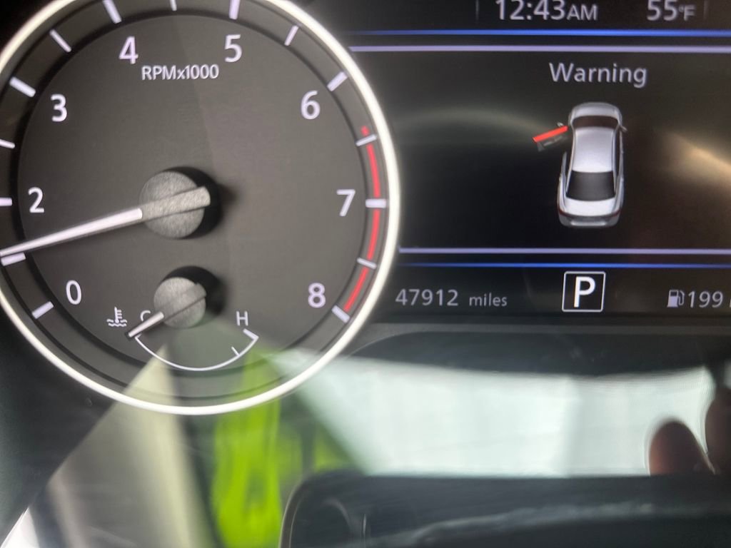 Used 2024 Nissan Sentra SV FWD image 10