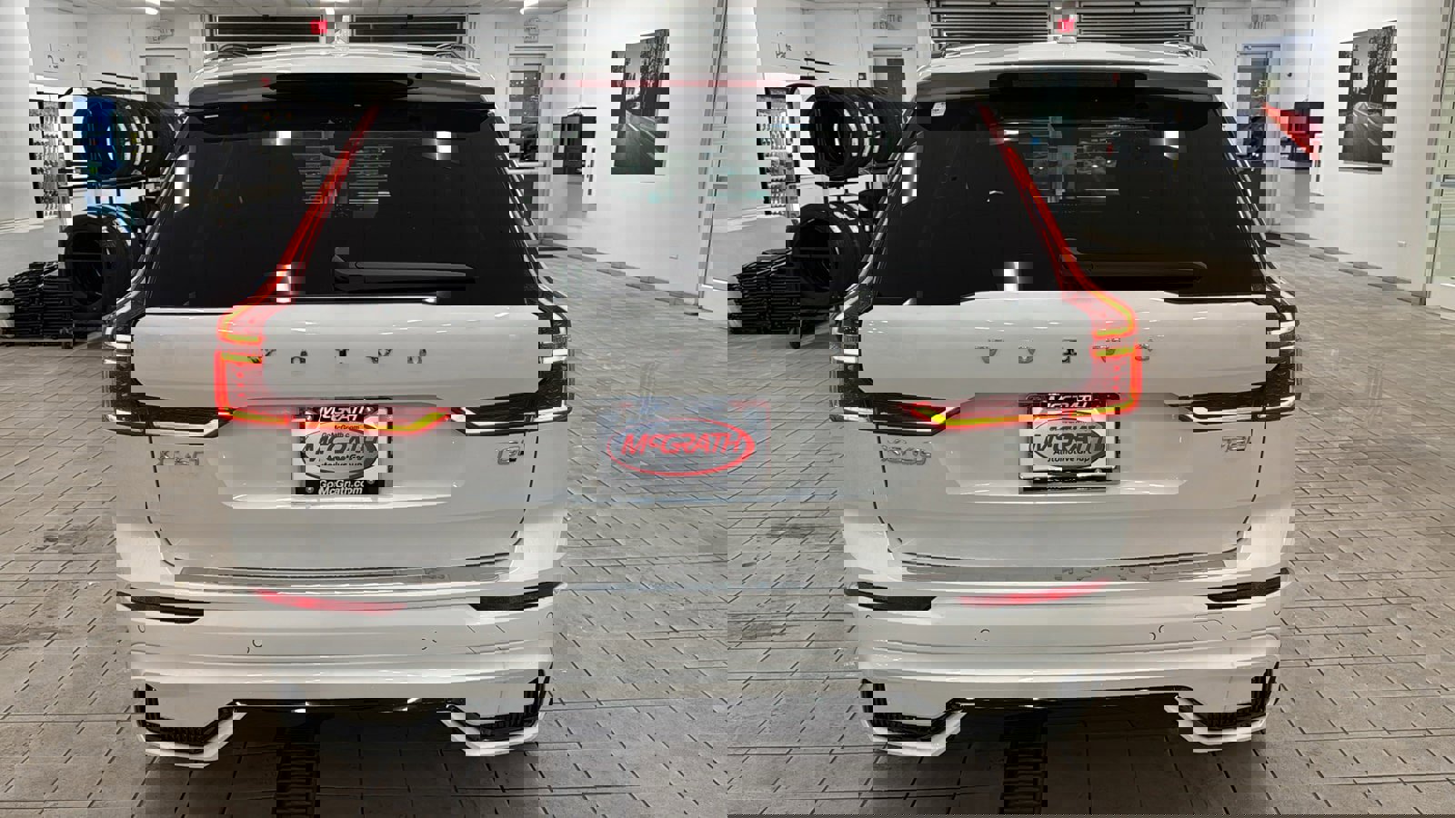 New 2026 Volvo XC60 T8 Ultra w/ Protection Package Premier image 6