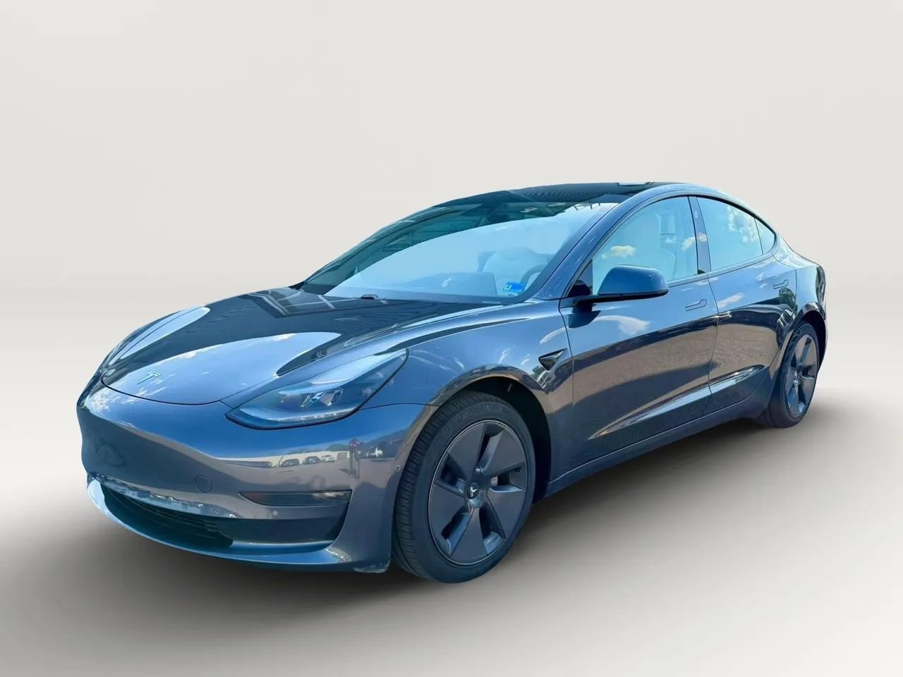 Used 2021 Tesla Model 3 Standard Range Plus RWD image 3
