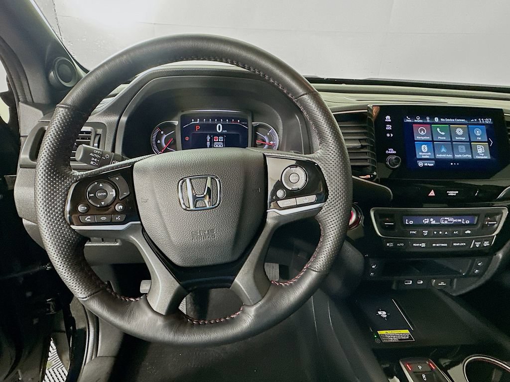 Certified 2024 Honda Passport Black Edition image 11