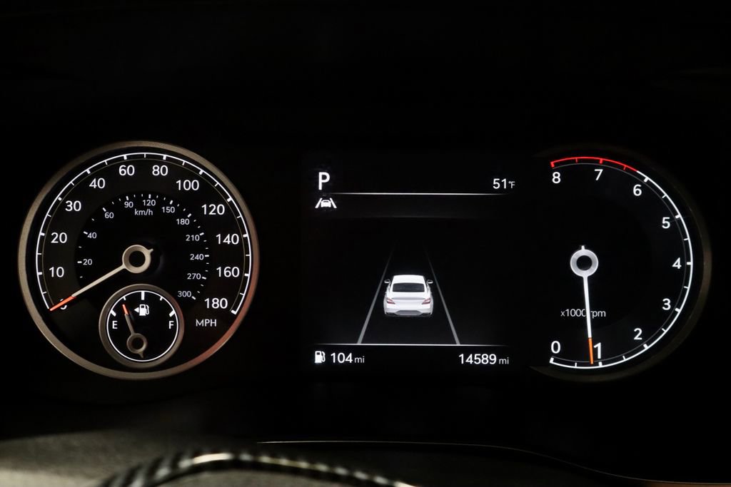 Used 2023 Genesis G70 2.0T image 29