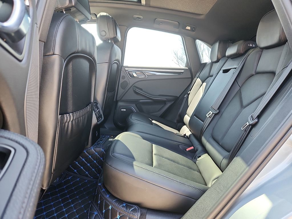 Used 2024 Porsche Macan S image 11