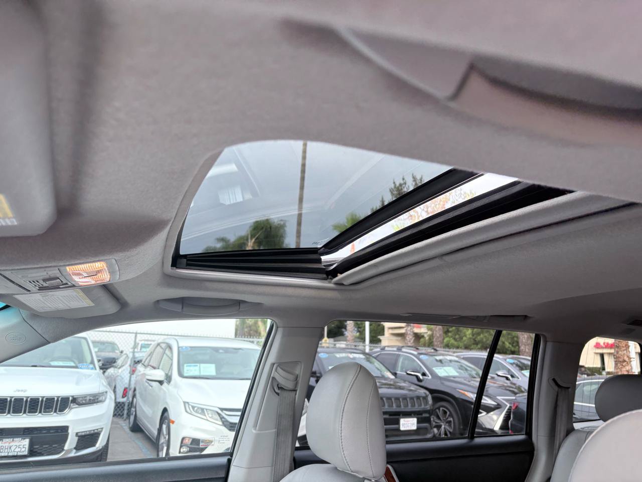 Used 2013 Toyota Highlander Limited AWD/4WD image 15