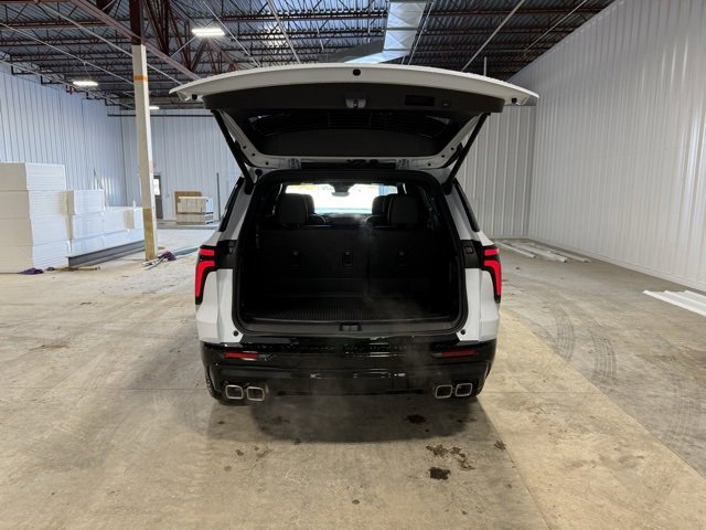 New 2026 Chevrolet Traverse High Country w/ LPO, Floor Liner Package image 41