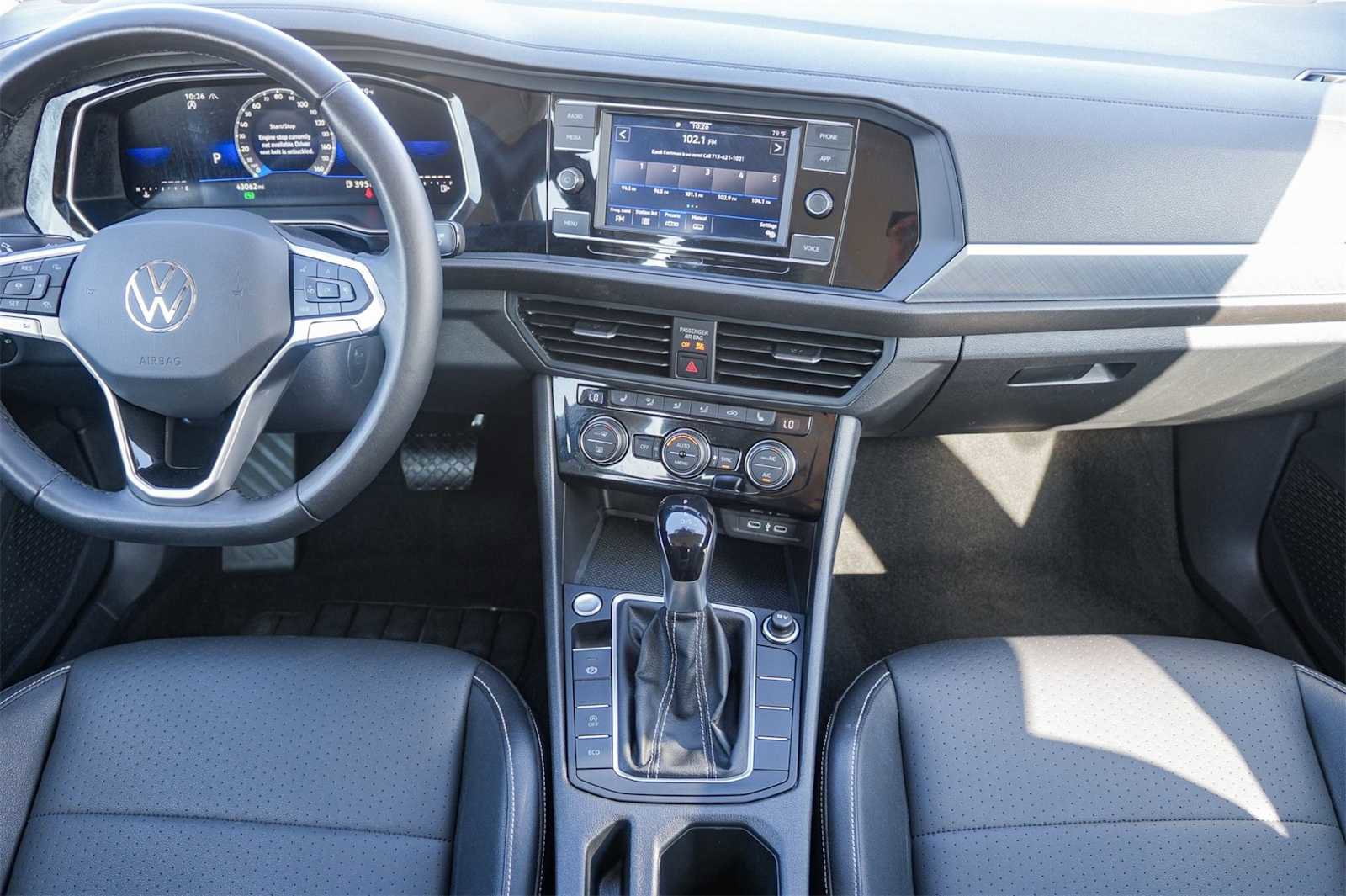 Used 2024 Volkswagen Jetta SE image 10