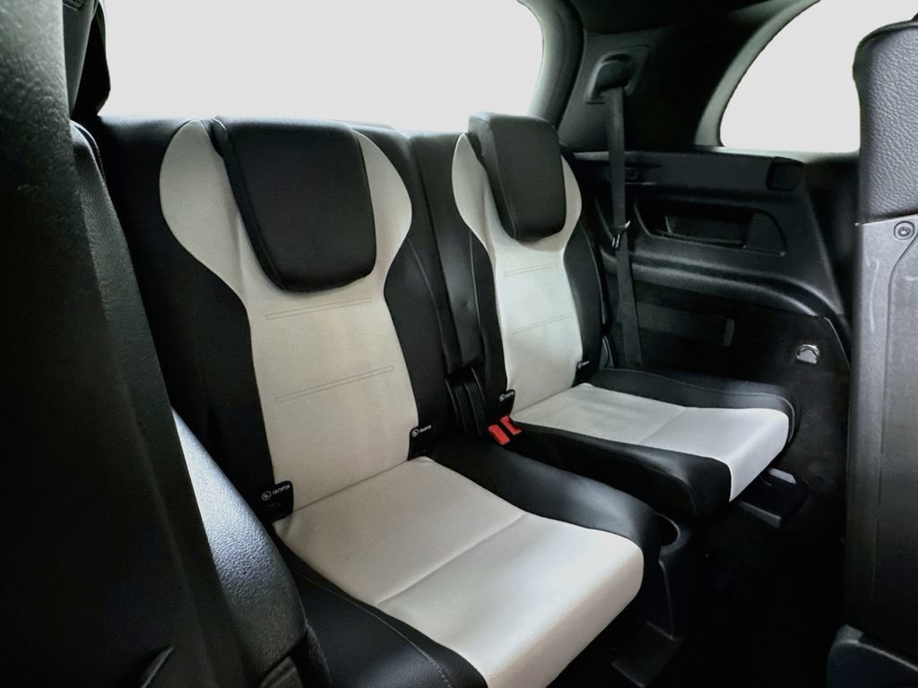 Used 2021 Mercedes-Benz GLB 250 4MATIC image 28