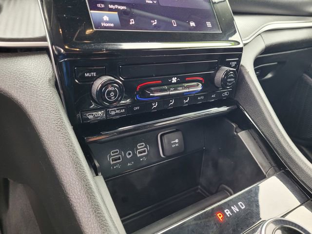 Used 2023 Jeep Grand Cherokee L Laredo AWD/4WD image 17