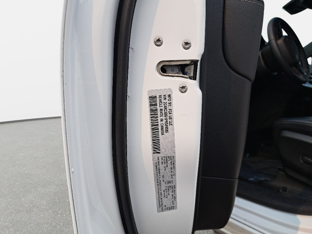 Certified 2023 Chrysler Pacifica Touring-L w/ Uconnect Theater Family Group AWD/4WD image 36