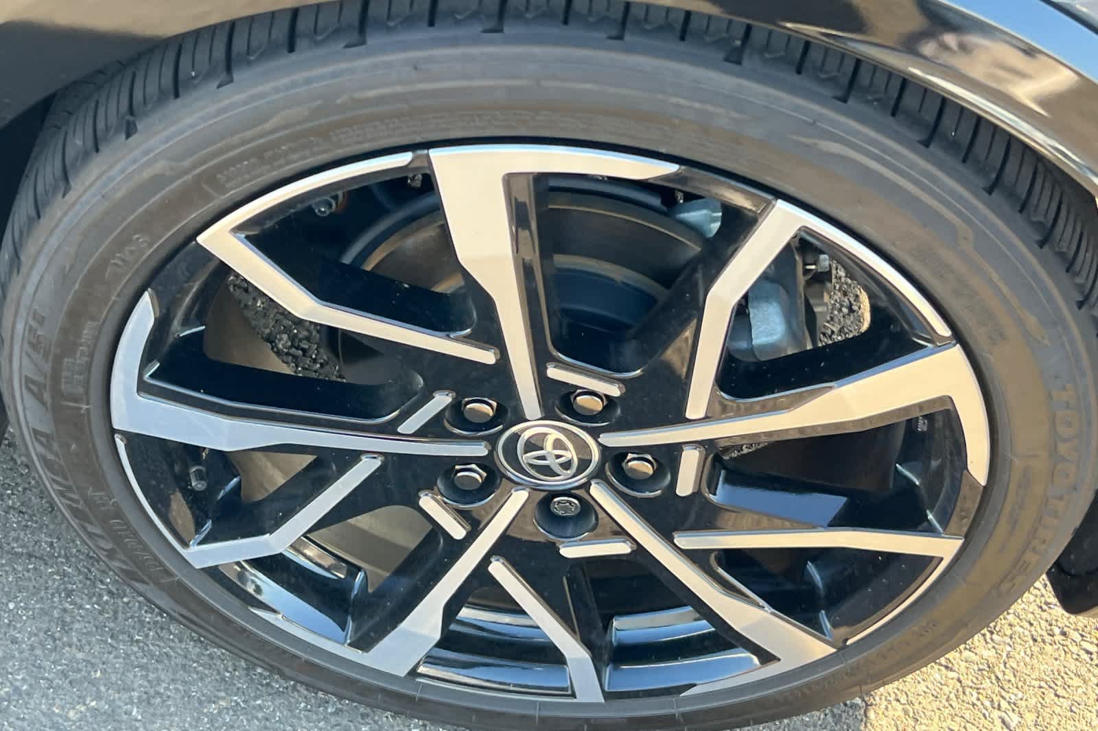 Used 2024 Toyota Prius Prime Premium w/ Advanced Technology Package FWD image 22