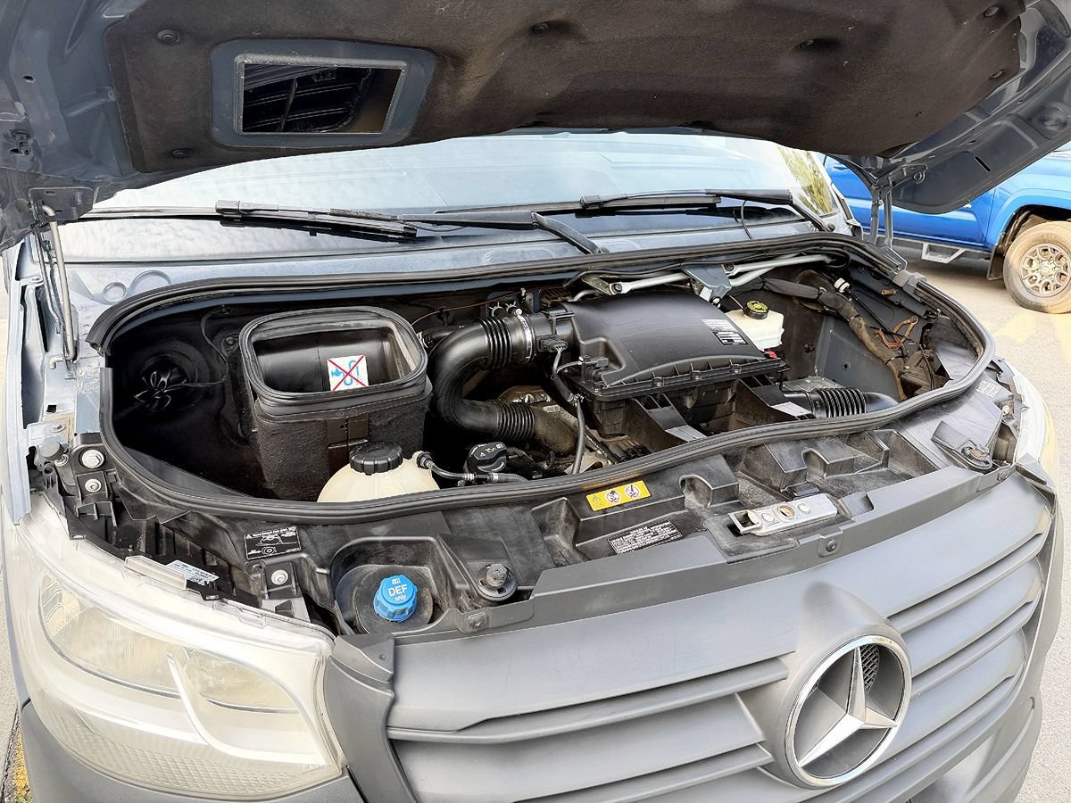 Used 2019 Mercedes-Benz Sprinter 144 image 30