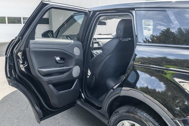 Used 2019 Land Rover Range Rover Evoque SE AWD/4WD image 21