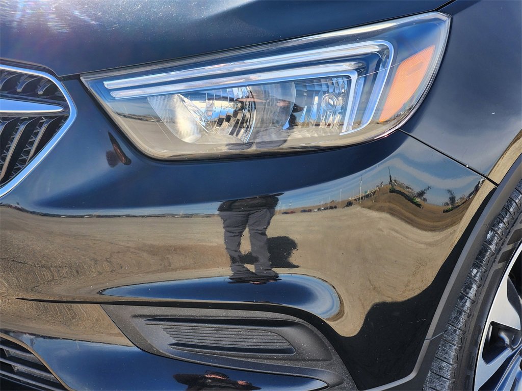 Used 2021 Buick Encore Preferred image 9