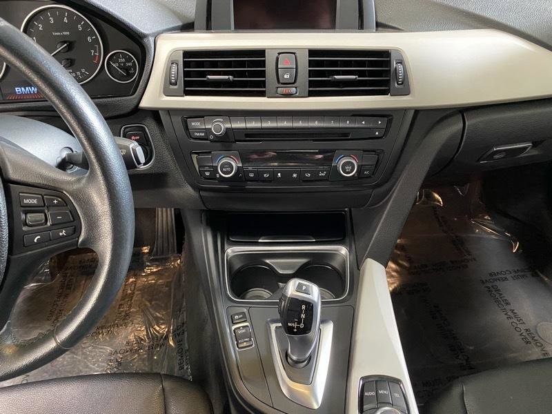 Used 2015 BMW 320i xDrive Sedan AWD/4WD image 13