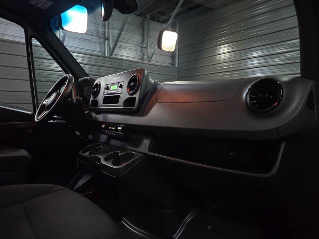Used 2023 Mercedes-Benz Sprinter 2500 image 16
