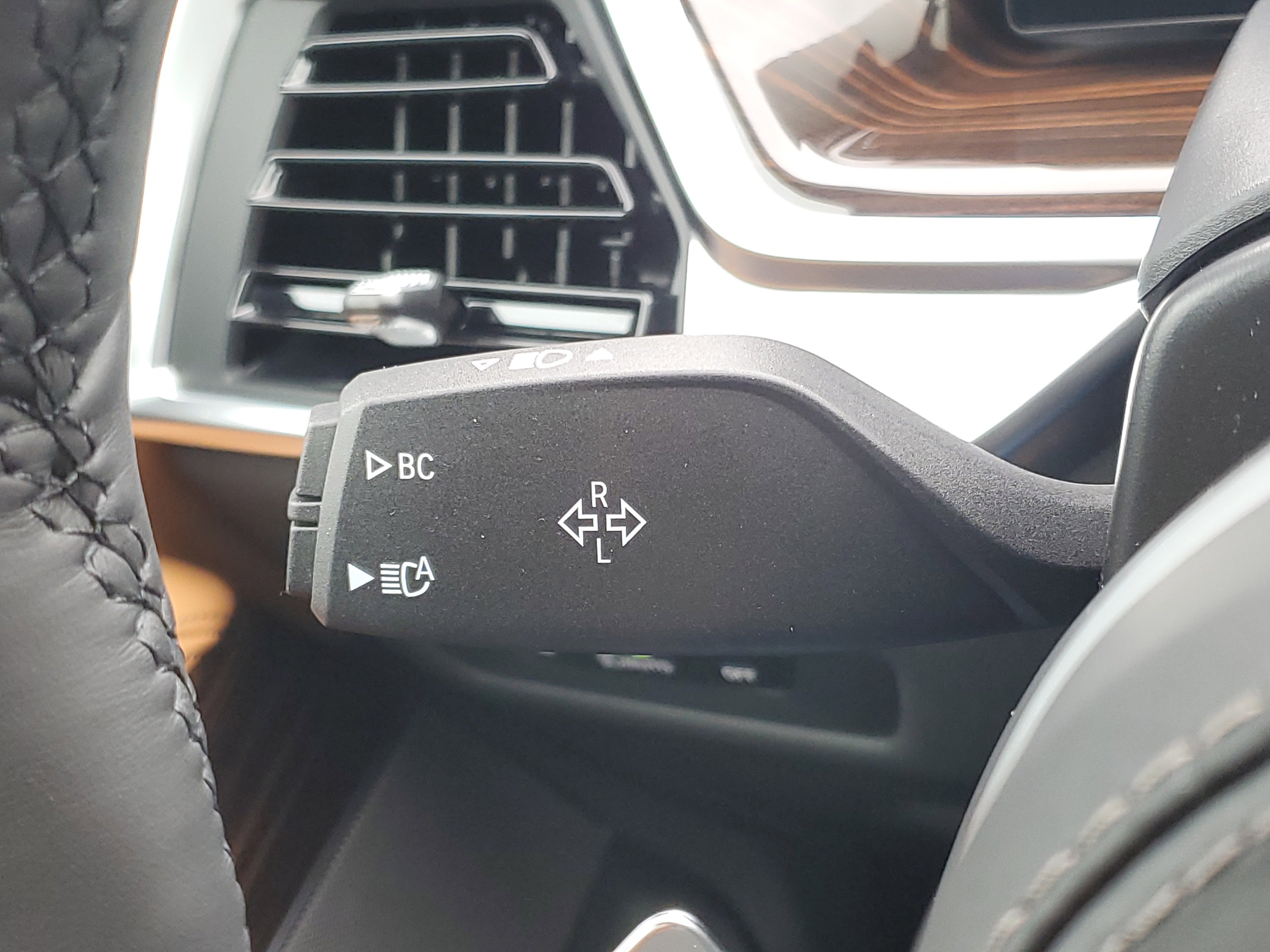 New 2026 BMW X5 xDrive40i w/ M Sport Package image 14