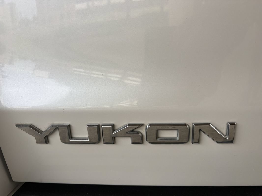 Used 2016 GMC Yukon SLT w/ Open Road Package RWD image 38