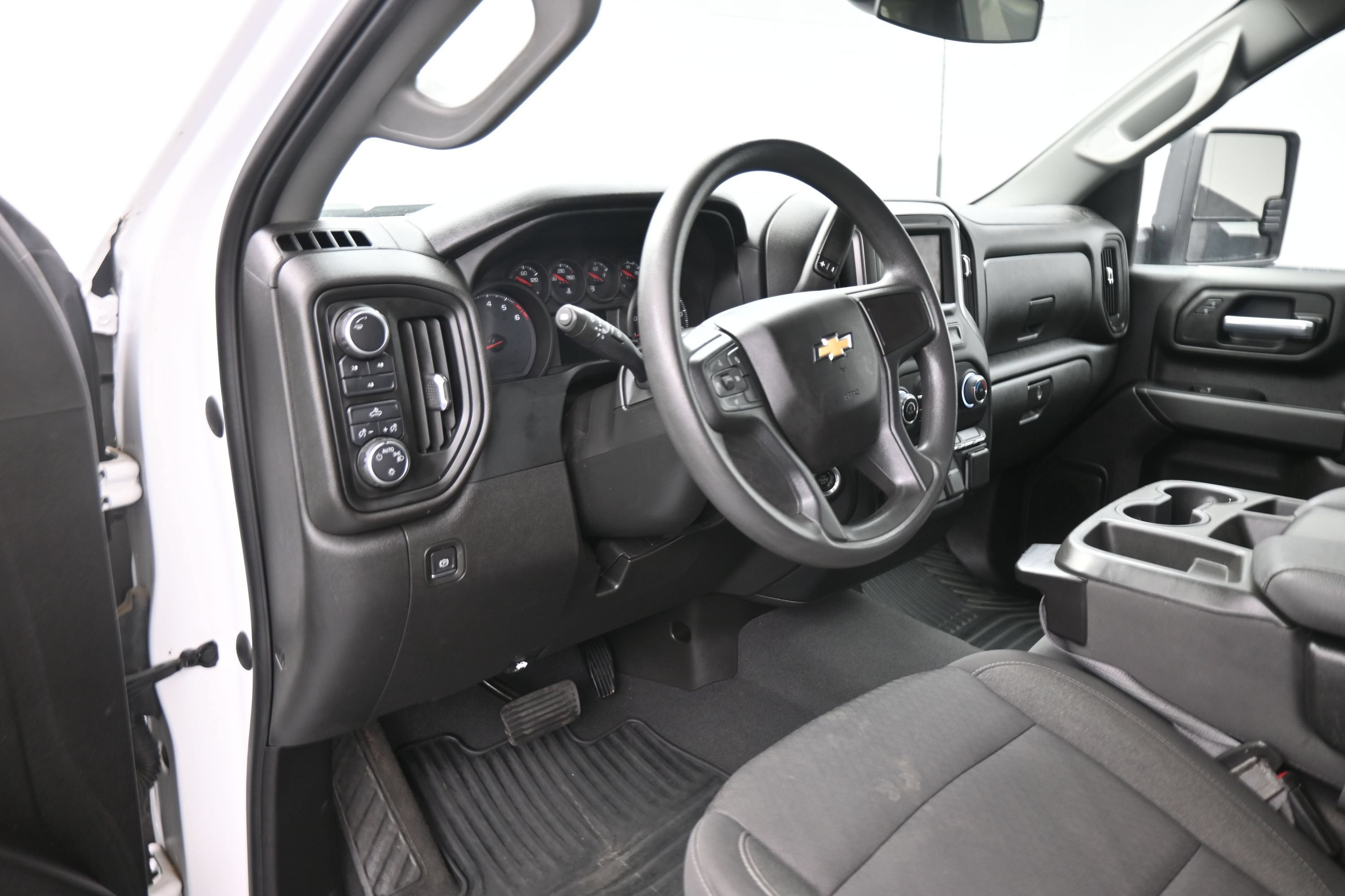 Used 2024 Chevrolet Silverado 2500 Custom w/ Custom Convenience Package AWD/4WD image 12