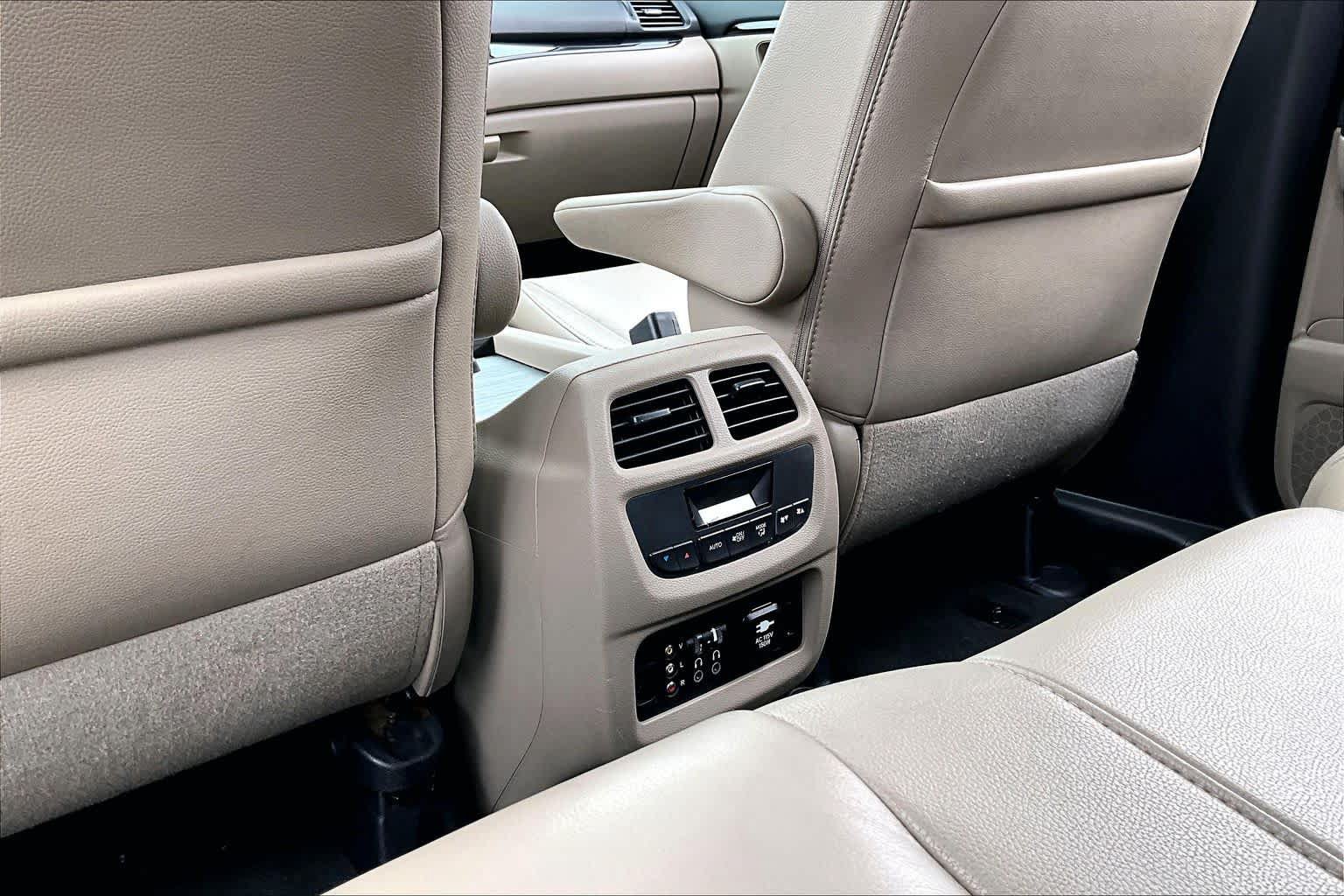 Used 2016 Honda Pilot Touring image 34