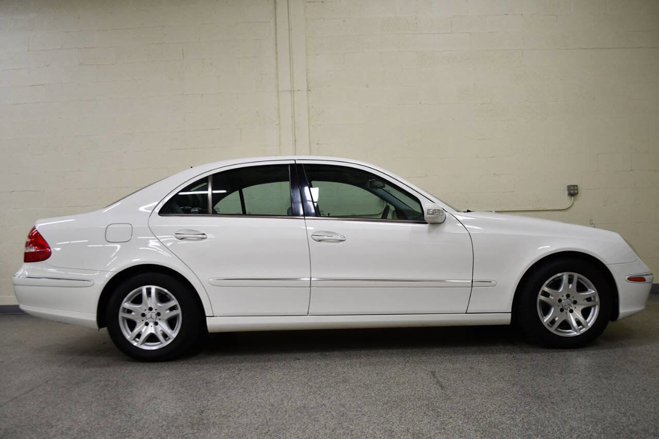 Used 2005 Mercedes-Benz E 320 CDI Sedan image 4