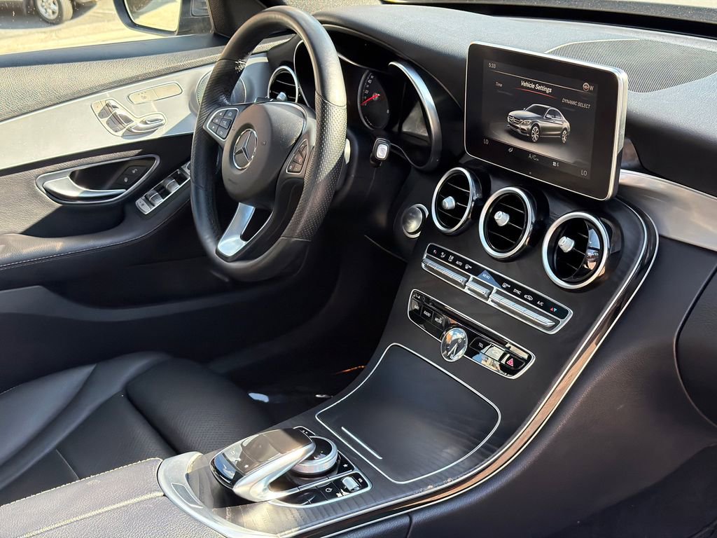Used 2018 Mercedes-Benz C 300 4MATIC Sedan image 7